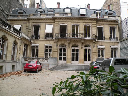  bel Hôtel particulier, rue de la Faisanderie